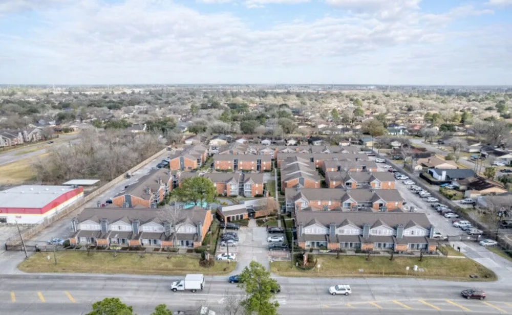 Dover Pointe in Houston, TX
